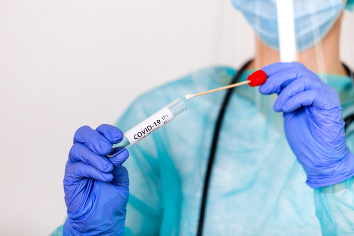 São-carlense vence processo contra operadora de saúde local que negou teste RT-PCR de covid-19 e é conhecida por coagir médicos a prescrever medicação ineficaz.